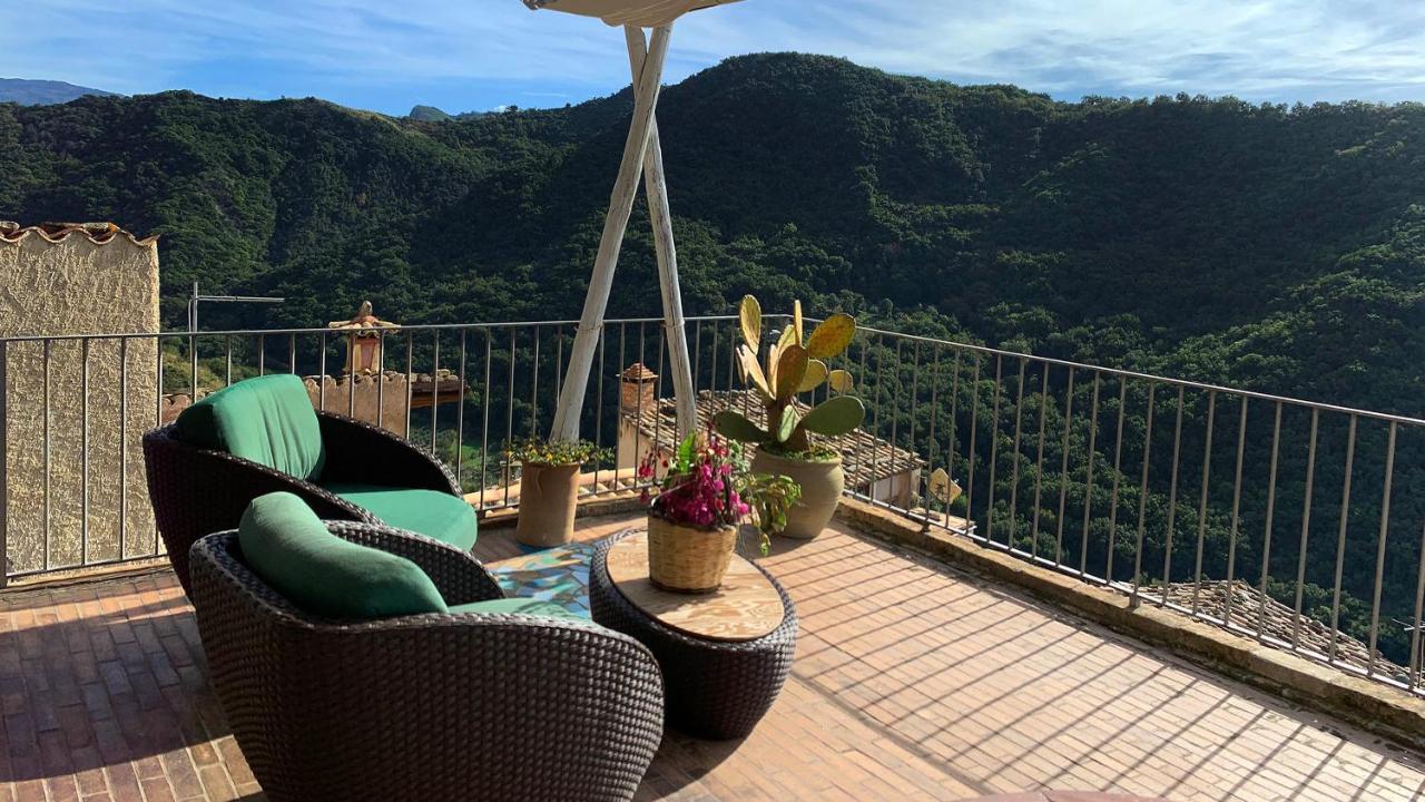 Albergo Diffuso Ecobelmonte 贝尔蒙特卡拉布罗 外观 照片